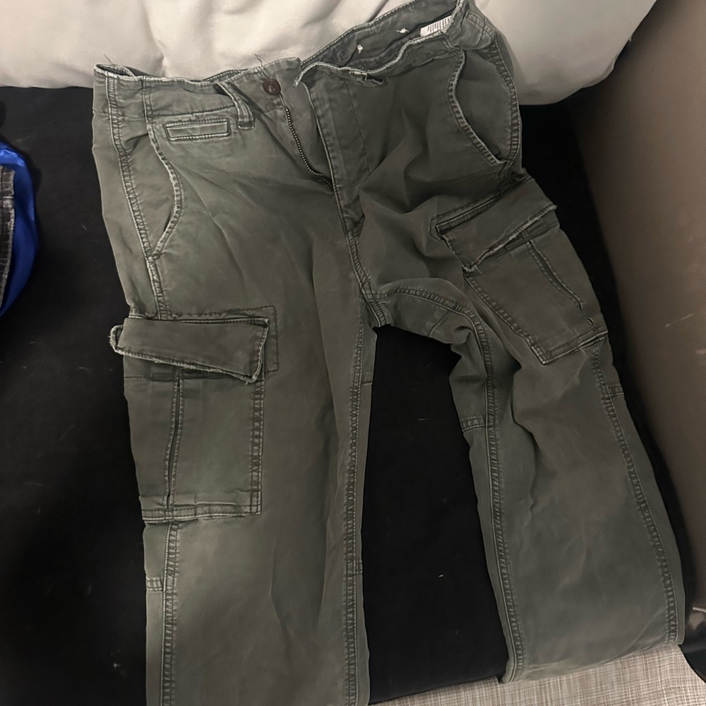 American eagle cargos 32*32